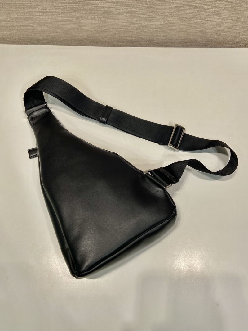 Pra*a triangle pouch